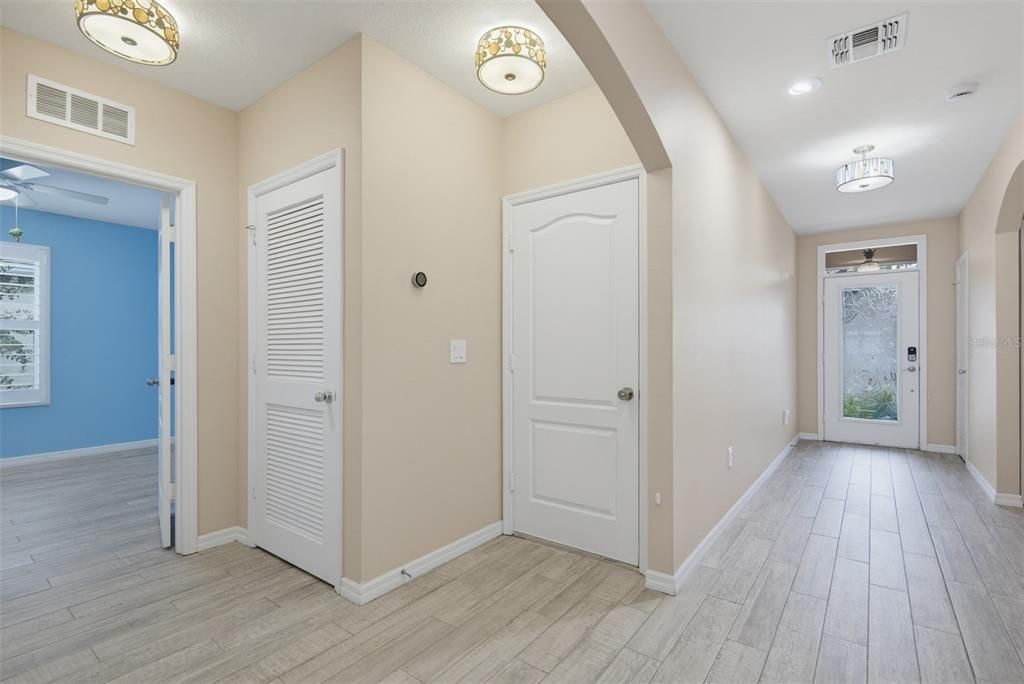 For Rent: $3,400 (4 beds, 2 baths, 1828 Square Feet)