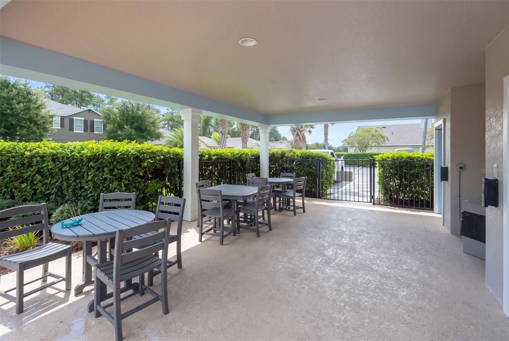 For Rent: $3,400 (4 beds, 2 baths, 1828 Square Feet)