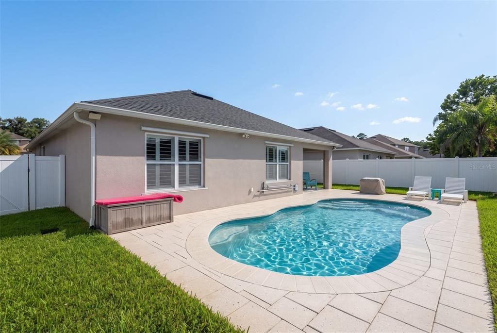 For Rent: $3,400 (4 beds, 2 baths, 1828 Square Feet)