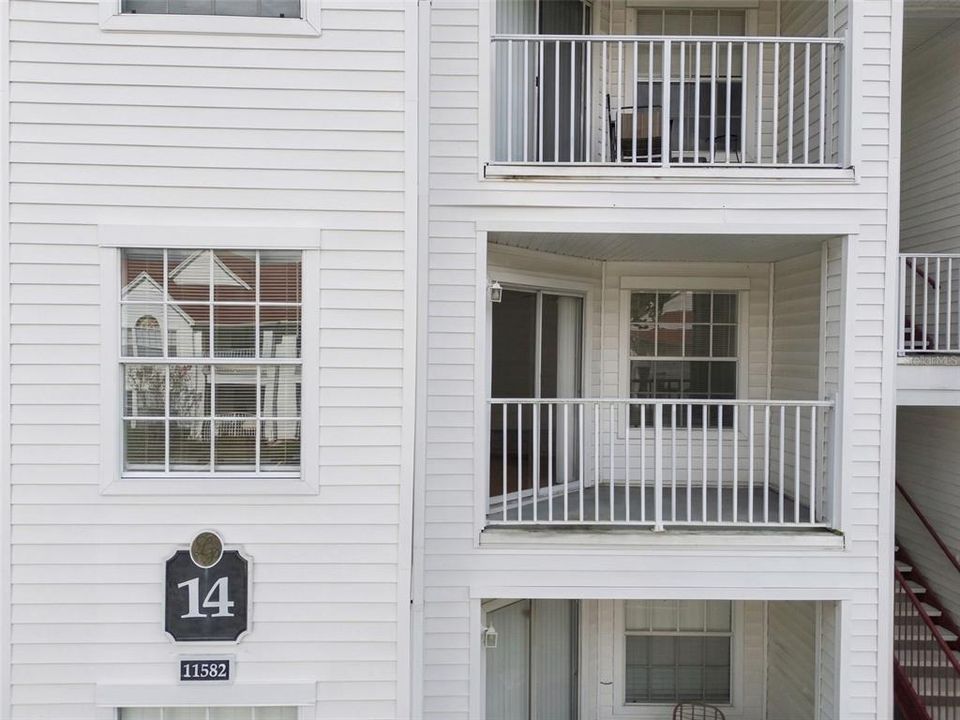 For Sale: $158,000 (1 beds, 1 baths, 754 Square Feet)