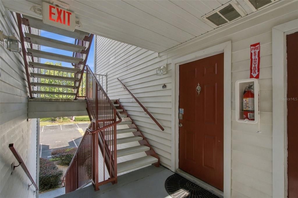 For Sale: $158,000 (1 beds, 1 baths, 754 Square Feet)