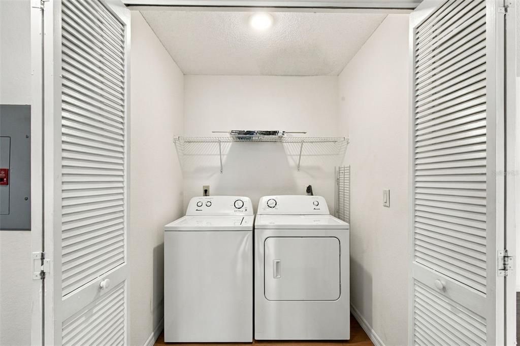 For Sale: $158,000 (1 beds, 1 baths, 754 Square Feet)