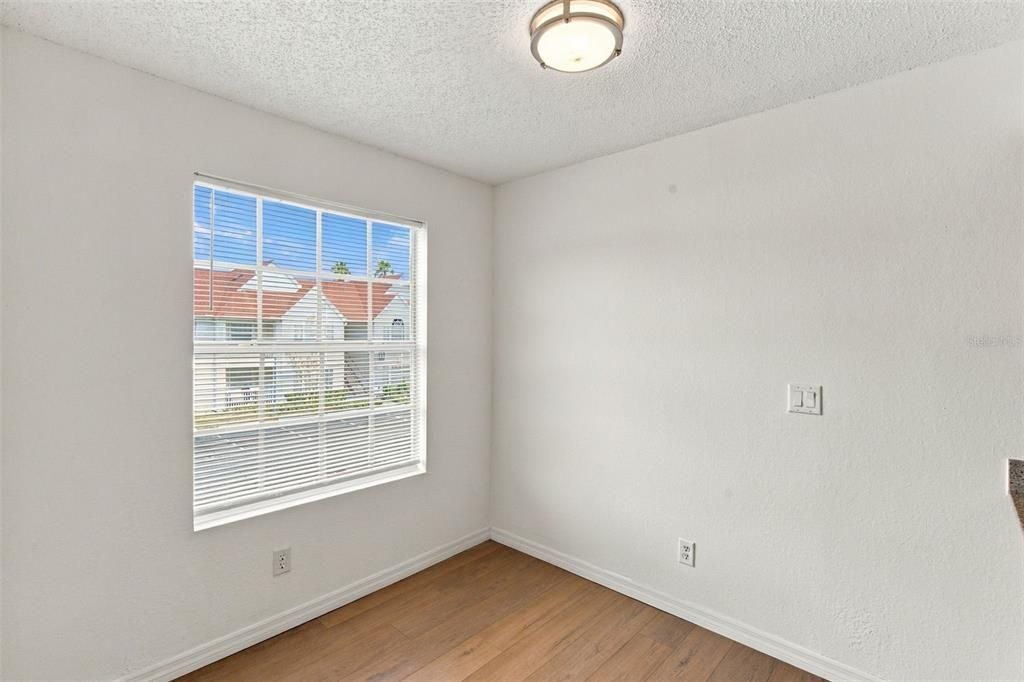 For Sale: $158,000 (1 beds, 1 baths, 754 Square Feet)