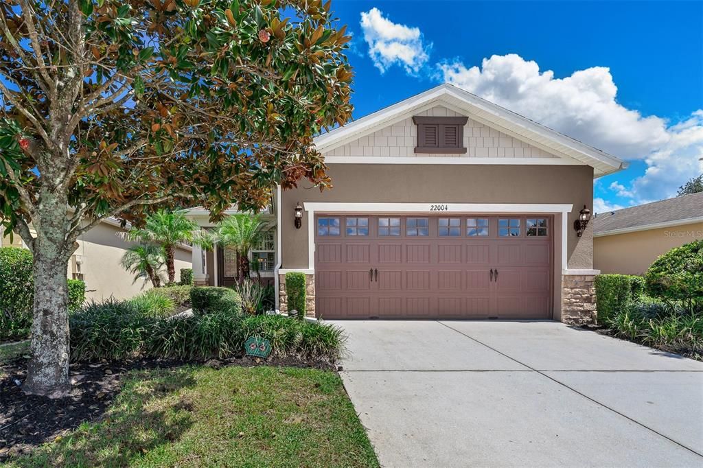 For Sale: $299,900 (3 beds, 2 baths, 2130 Square Feet)