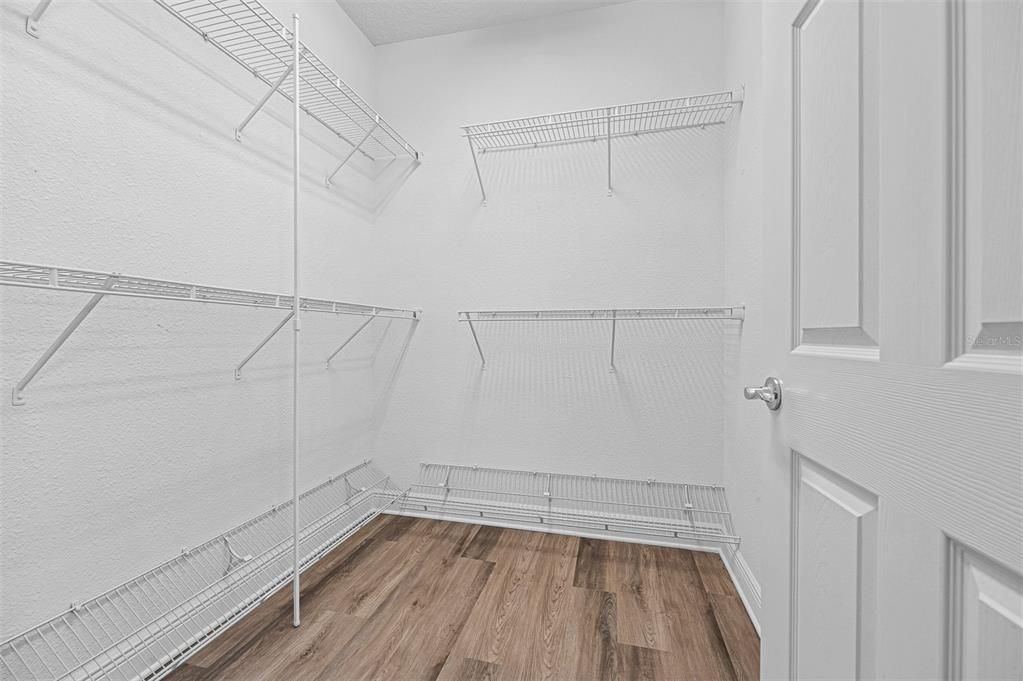 For Sale: $299,900 (3 beds, 2 baths, 2130 Square Feet)