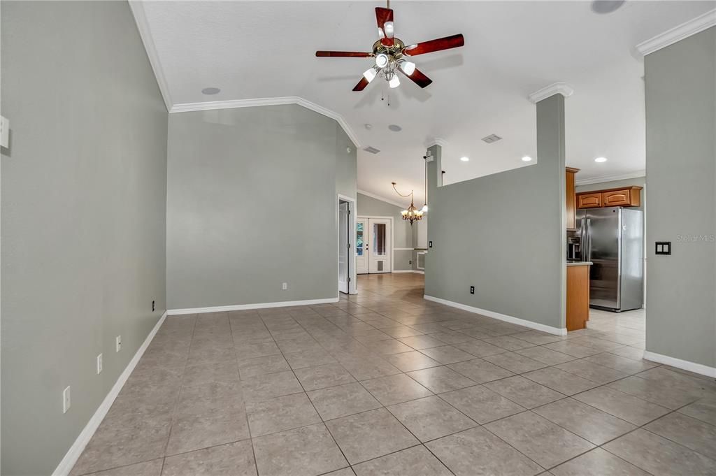 For Rent: $2,950 (3 beds, 2 baths, 1583 Square Feet)