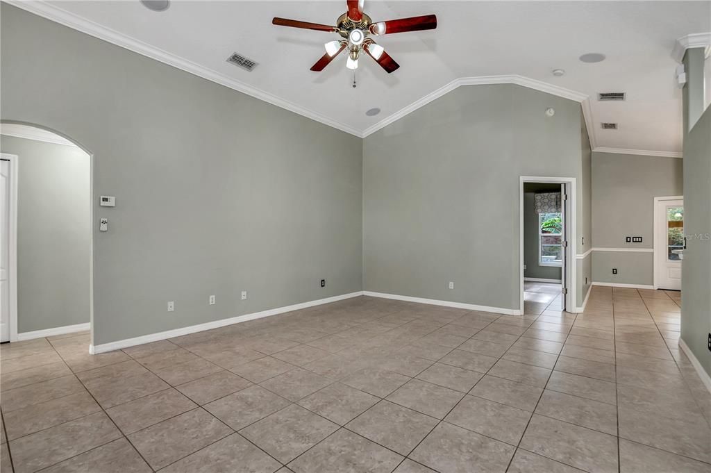For Rent: $2,950 (3 beds, 2 baths, 1583 Square Feet)