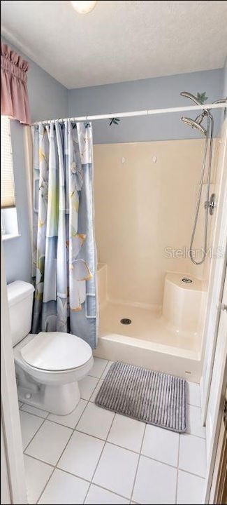 На продажу: $169,999 (2 спален, 2 ванн, 1530 Квадратных фут)