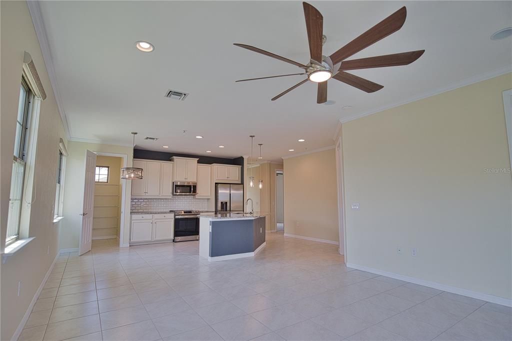 For Rent: $2,700 (3 beds, 2 baths, 1661 Square Feet)