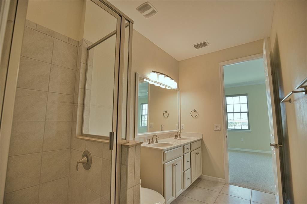 For Rent: $2,700 (3 beds, 2 baths, 1661 Square Feet)