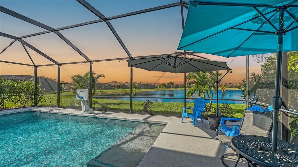 For Sale: $880,000 (6 beds, 4 baths, 3934 Square Feet)