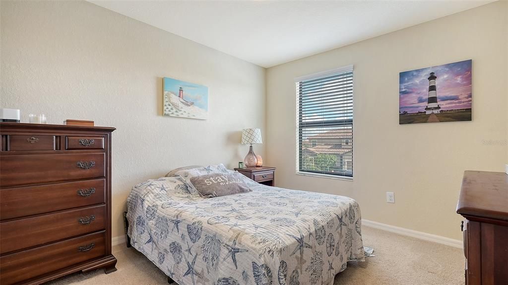 For Sale: $880,000 (6 beds, 4 baths, 3934 Square Feet)