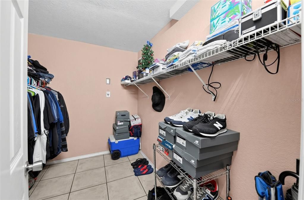 For Sale: $334,900 (1 beds, 1 baths, 1760 Square Feet)