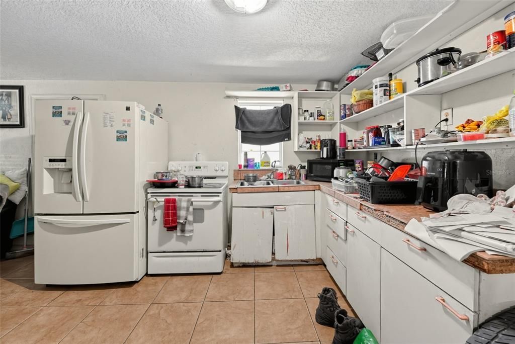 For Sale: $334,900 (1 beds, 1 baths, 1760 Square Feet)