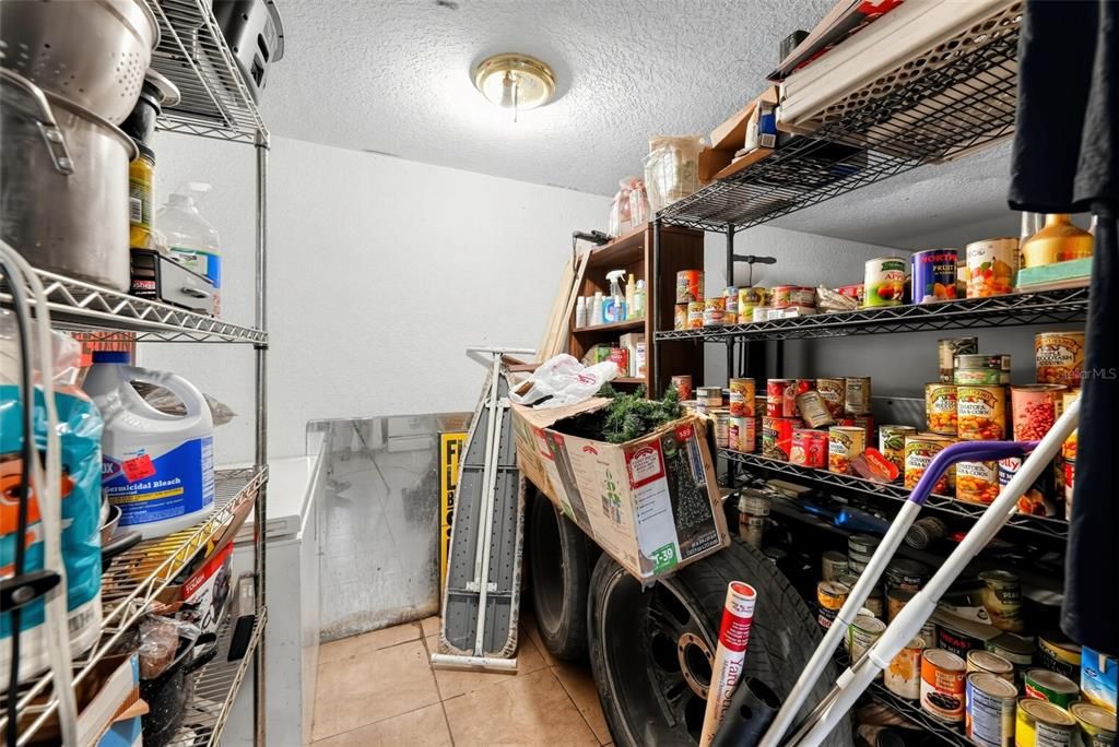 For Sale: $334,900 (1 beds, 1 baths, 1760 Square Feet)