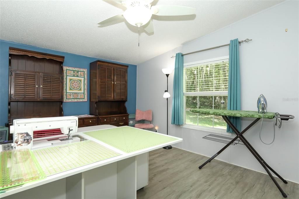 For Sale: $445,000 (6 beds, 4 baths, 3360 Square Feet)