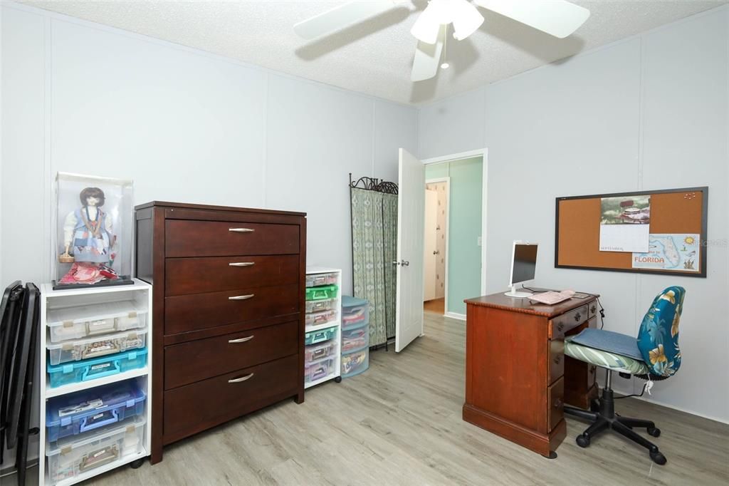 For Sale: $445,000 (6 beds, 4 baths, 3360 Square Feet)