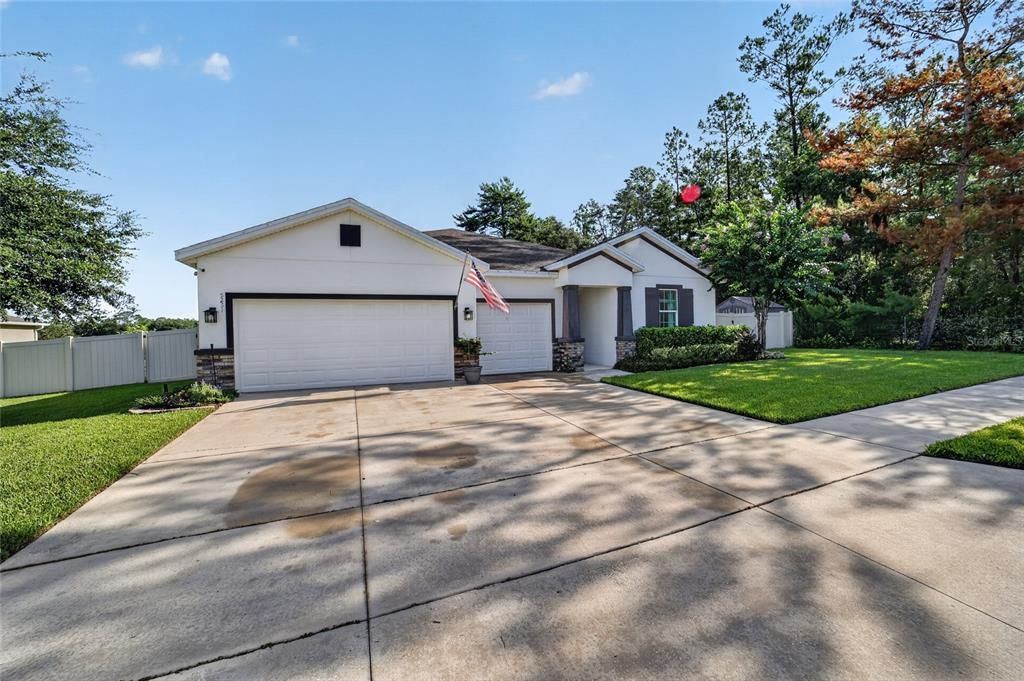 For Sale: $514,900 (4 beds, 3 baths, 2836 Square Feet)