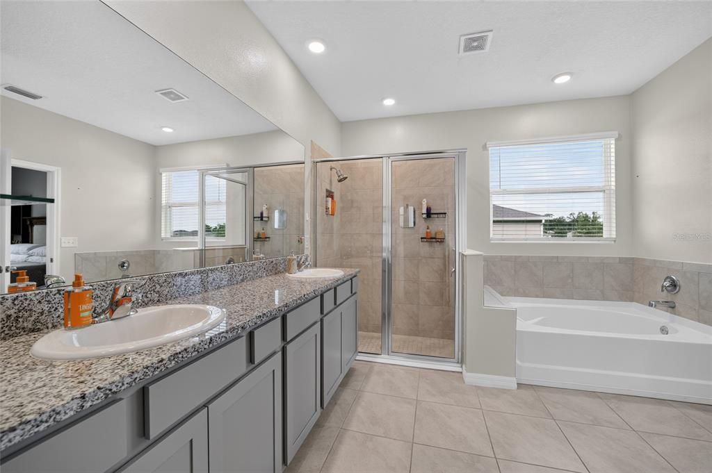 For Sale: $514,900 (4 beds, 3 baths, 2836 Square Feet)