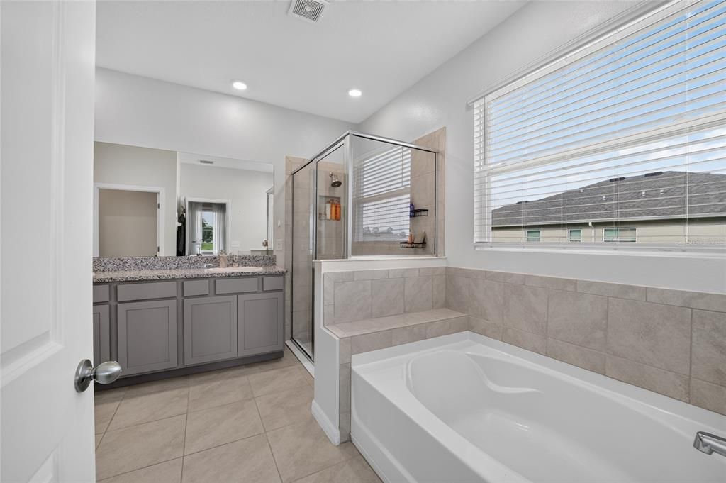 For Sale: $514,900 (4 beds, 3 baths, 2836 Square Feet)