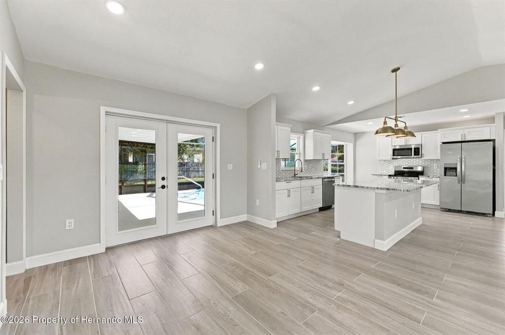 For Sale: $369,000 (3 beds, 2 baths, 1527 Square Feet)
