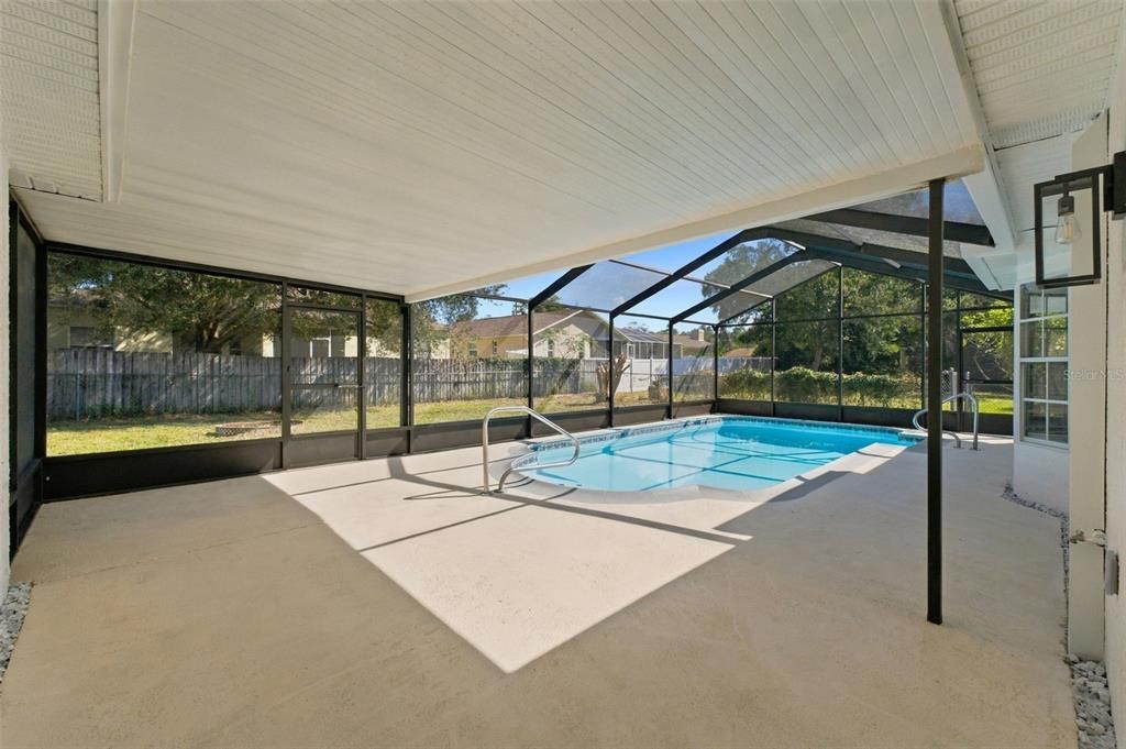 For Sale: $369,000 (3 beds, 2 baths, 1527 Square Feet)