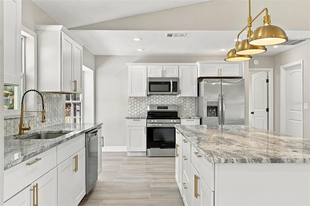 For Sale: $369,000 (3 beds, 2 baths, 1527 Square Feet)