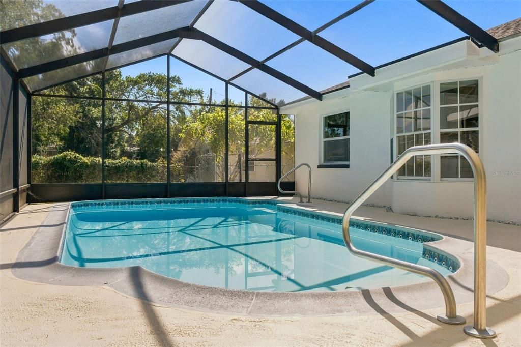 For Sale: $369,000 (3 beds, 2 baths, 1527 Square Feet)