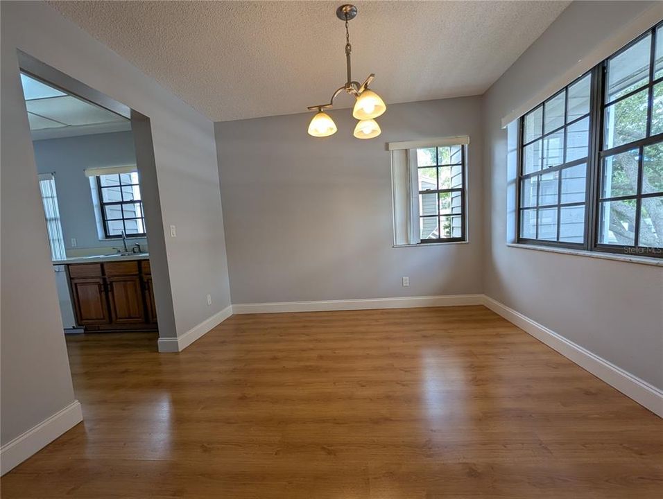 В аренду: $1,850 (2 спален, 2 ванн, 1040 Квадратных фут)
