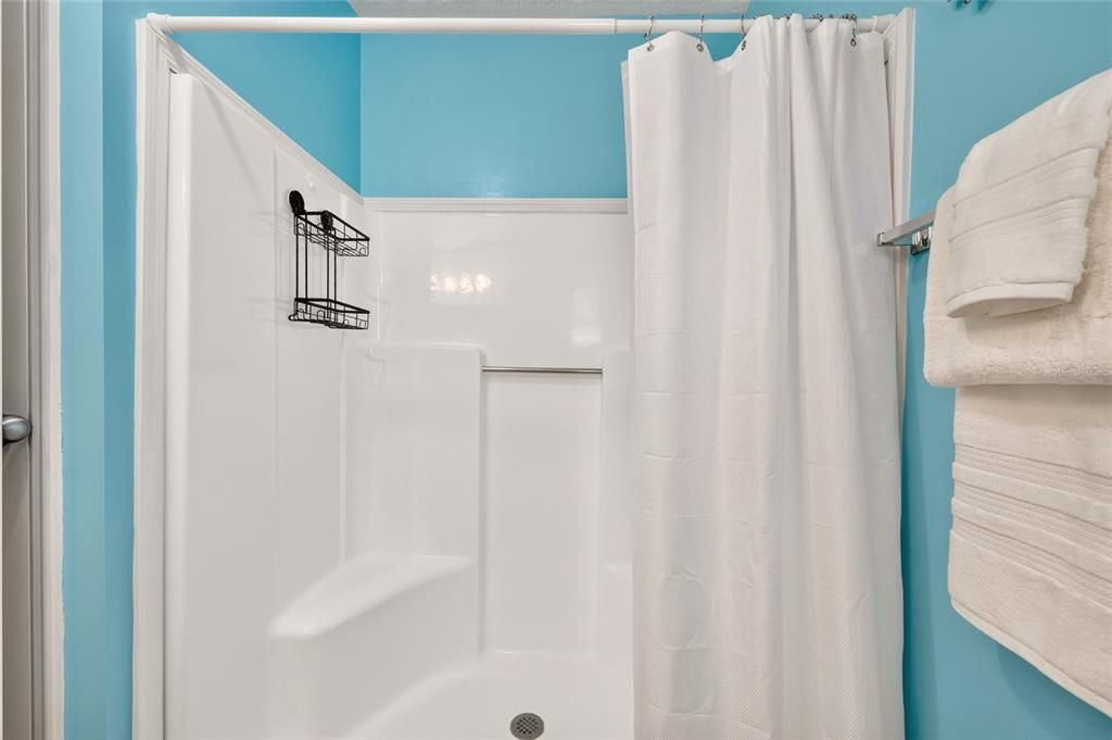 На продажу: $199,700 (2 спален, 2 ванн, 1092 Квадратных фут)
