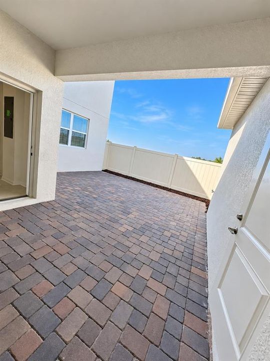For Rent: $2,390 (3 beds, 2 baths, 1755 Square Feet)