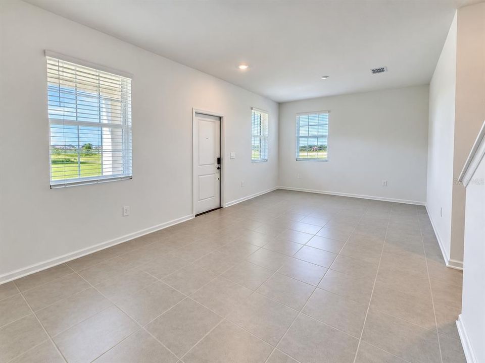 For Rent: $2,390 (3 beds, 2 baths, 1755 Square Feet)