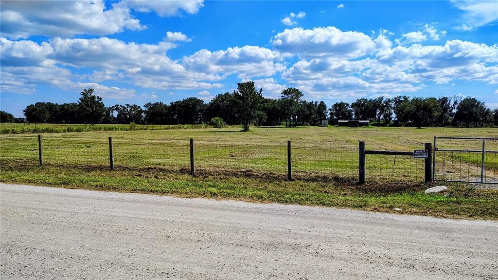 En Venta: $350,000 (5.00 acres)
