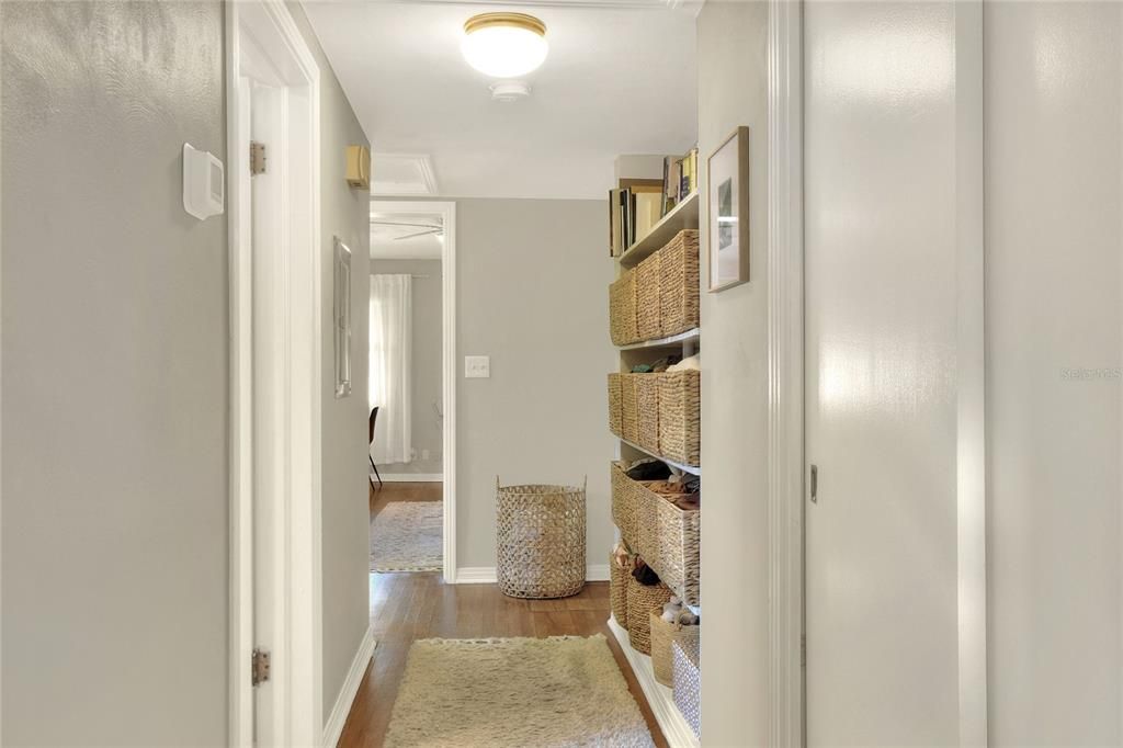 For Rent: $1,695 (2 beds, 1 baths, 800 Square Feet)
