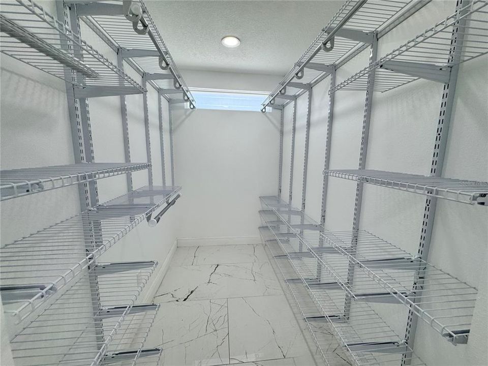 В аренду: $2,900 (5 спален, 2 ванн, 2164 Квадратных фут)