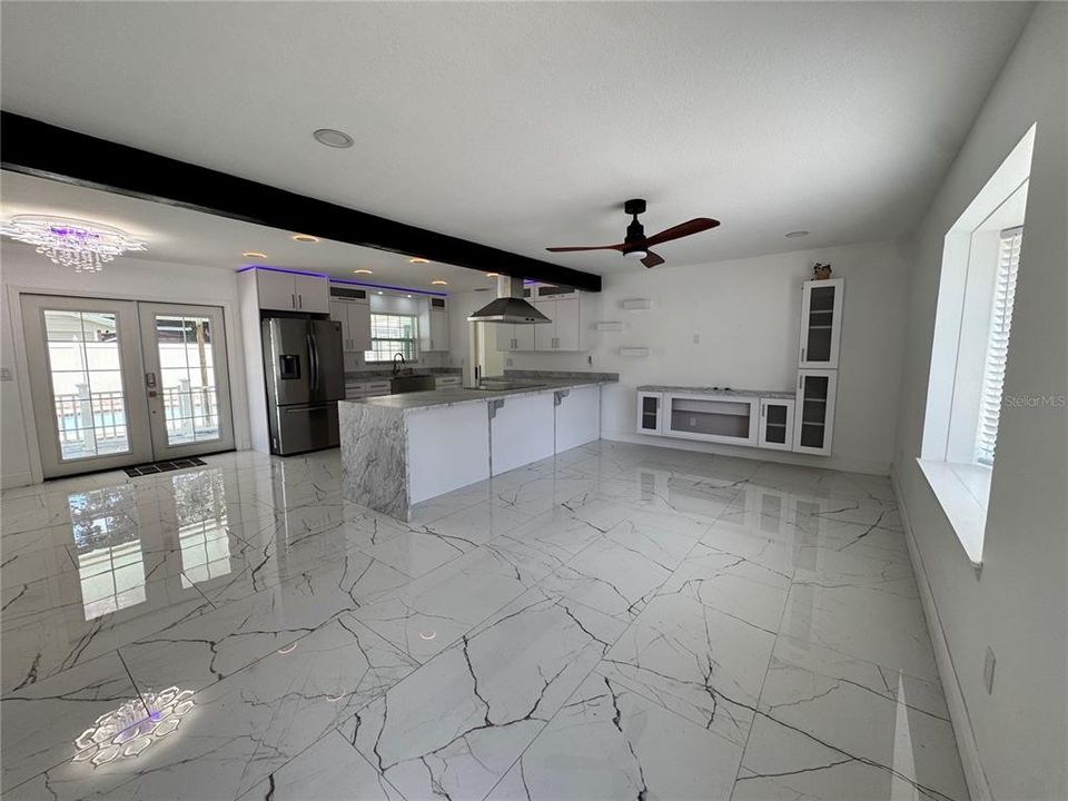 В аренду: $2,900 (5 спален, 2 ванн, 2164 Квадратных фут)
