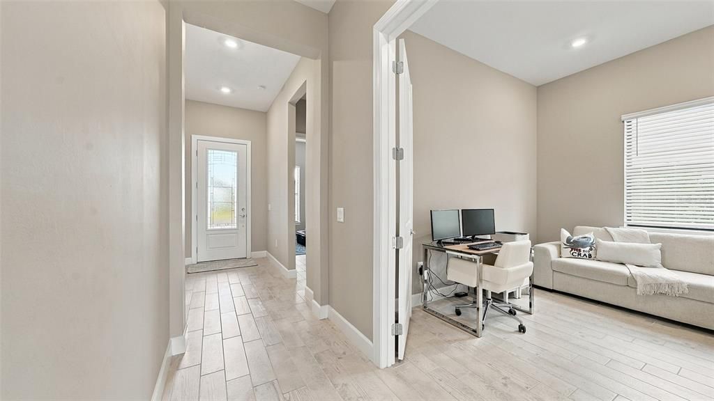 For Sale: $925,000 (3 beds, 3 baths, 2088 Square Feet)