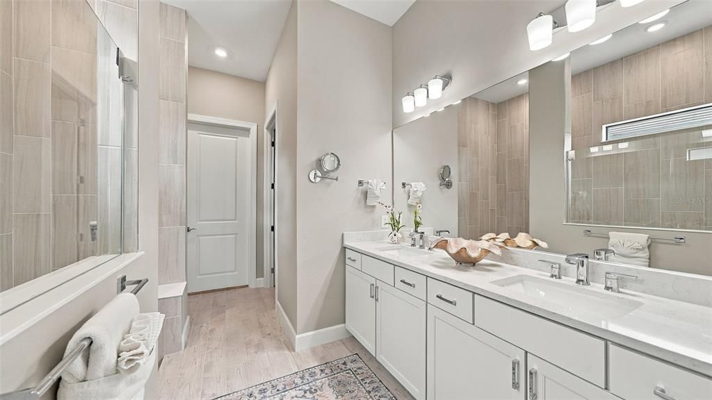 For Sale: $925,000 (3 beds, 3 baths, 2088 Square Feet)