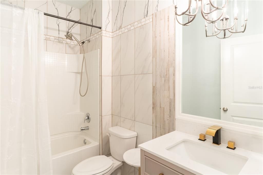 En Venta: $399,000 (4 camas, 2 baños, 1768 Pies cuadrados)