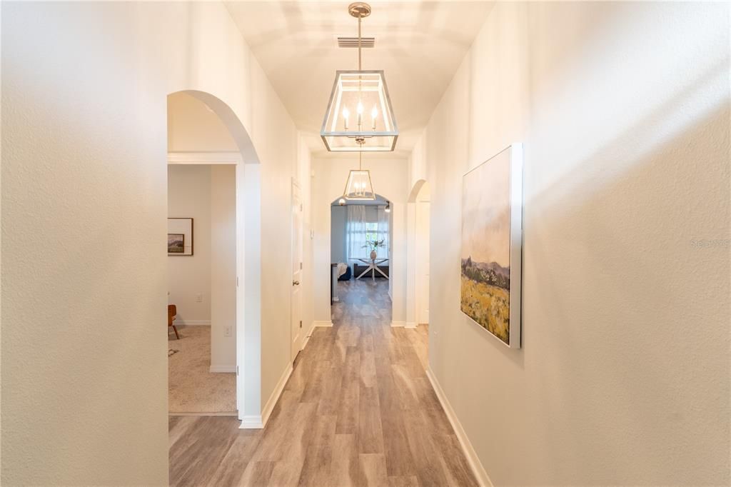 En Venta: $399,000 (4 camas, 2 baños, 1768 Pies cuadrados)