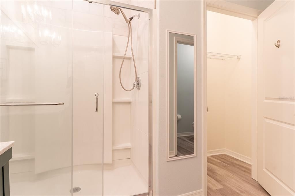 En Venta: $399,000 (4 camas, 2 baños, 1768 Pies cuadrados)