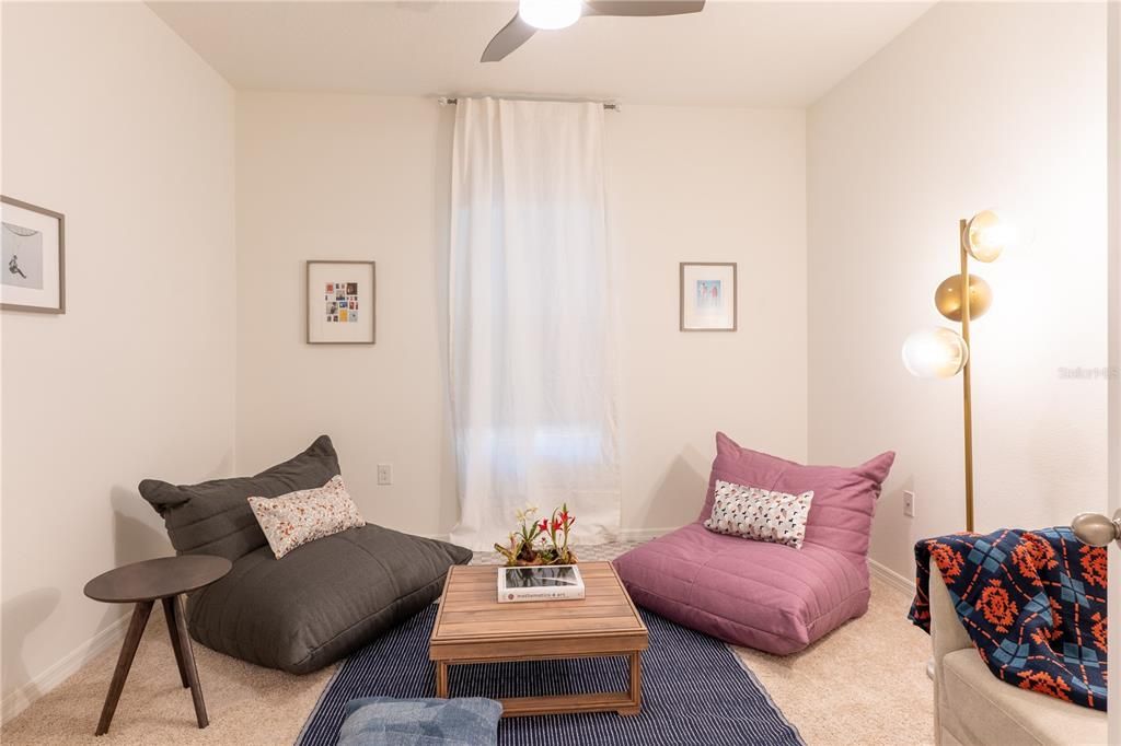 En Venta: $399,000 (4 camas, 2 baños, 1768 Pies cuadrados)