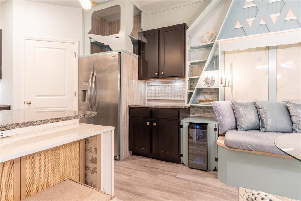 En Venta: $399,000 (4 camas, 2 baños, 1768 Pies cuadrados)