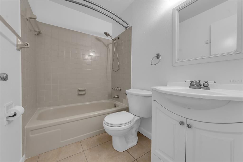 For Sale: $350,000 (3 beds, 2 baths, 1169 Square Feet)