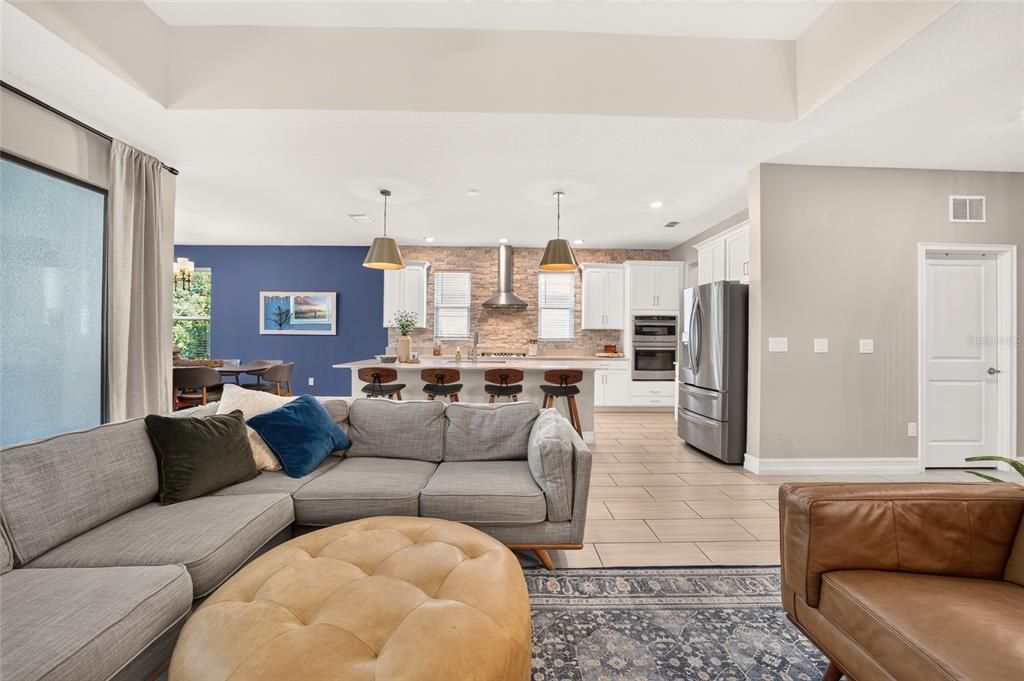 For Sale: $625,000 (5 beds, 4 baths, 3283 Square Feet)