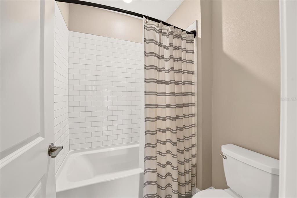 For Sale: $625,000 (5 beds, 4 baths, 3283 Square Feet)