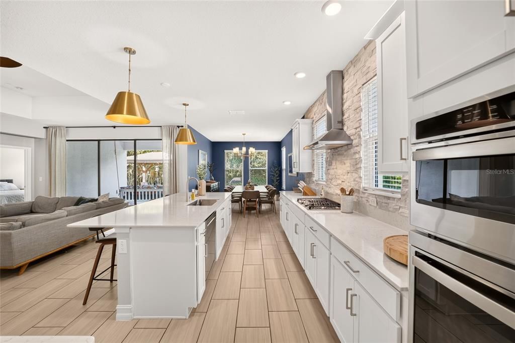 For Sale: $625,000 (5 beds, 4 baths, 3283 Square Feet)
