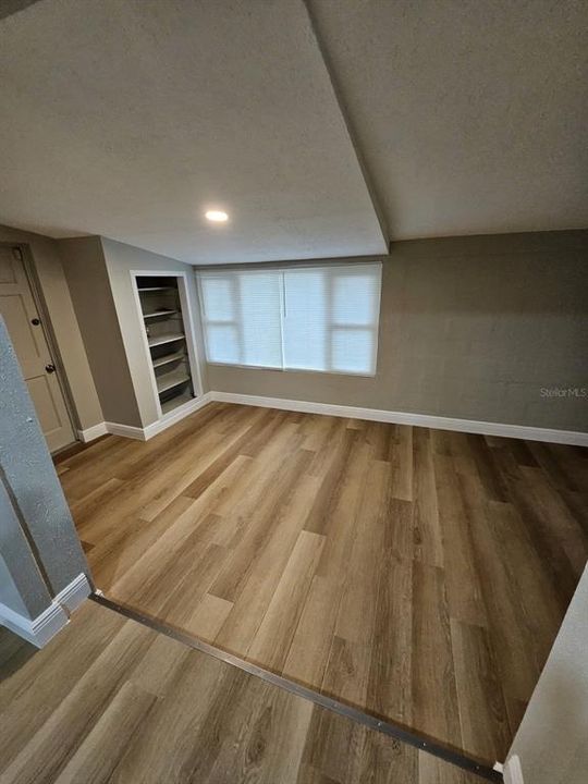 For Sale: $249,990 (4 beds, 2 baths, 1336 Square Feet)