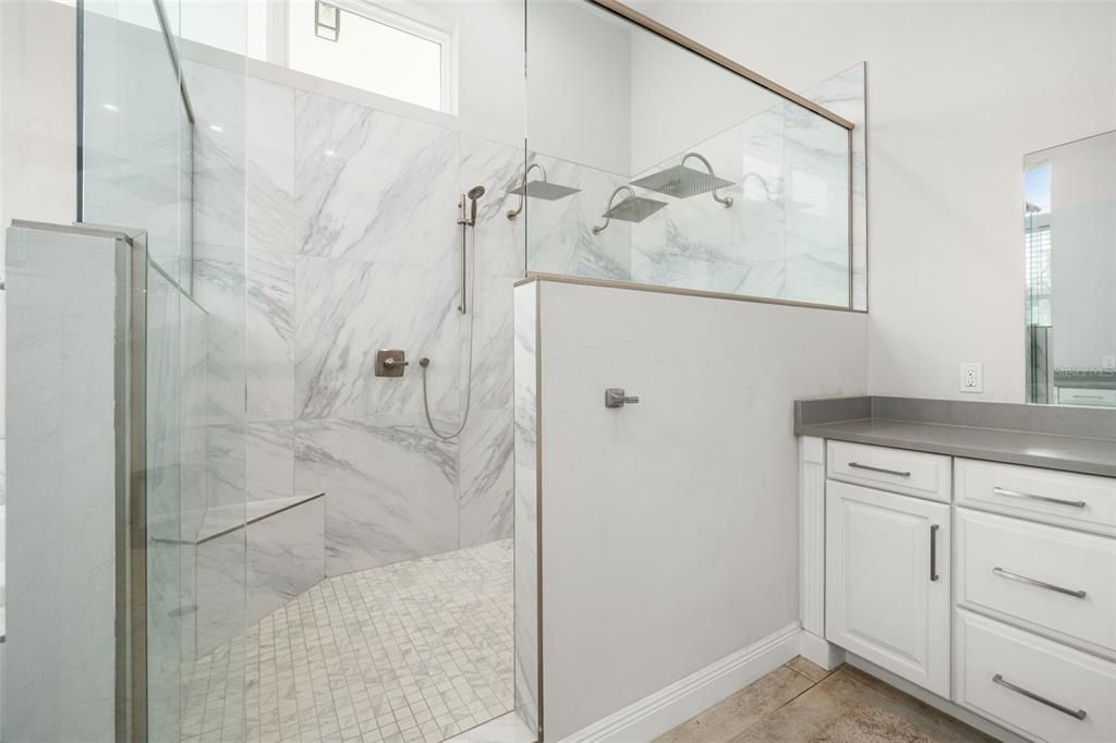 For Sale: $1,325,000 (5 beds, 3 baths, 4742 Square Feet)