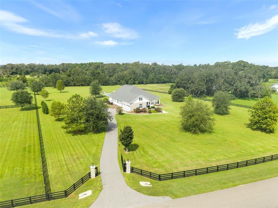 For Sale: $1,325,000 (5 beds, 3 baths, 4742 Square Feet)